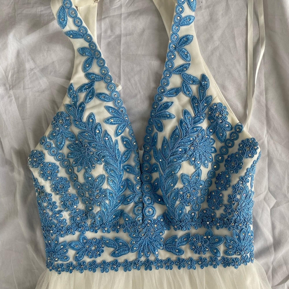 Beautiful prom dress in great shape